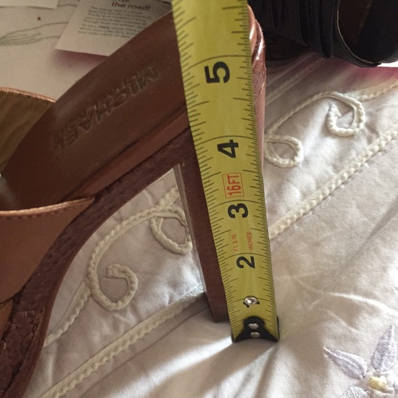 Vintage Michael Kors Leather Heeled Sandal Slides — US 9 - Picture 8 of 8